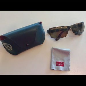 Men Ray Ban sunglasses